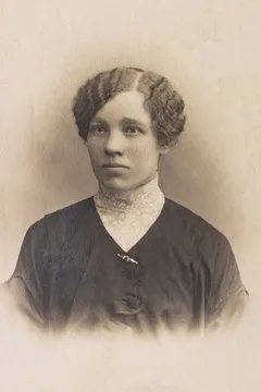 球迷使用手機完成註冊並查看賽事資訊示意圖